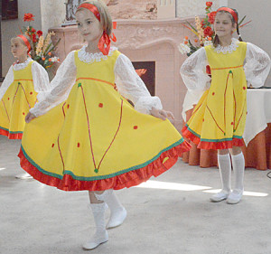 Яркими, веселыми и задорными получились поздравления.