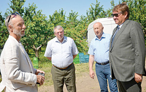 С.И. Пивень, В.К. Соцкий, В.Е. Зинченко и В.И. Борзенко.