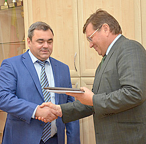 С.В. Рожков, В.И. Борзенко.