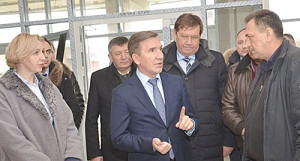 Л.В. Балина, И.А. Гуськов, В.И. Борзенко и подрядчик.