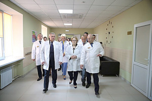 Фото-к-тексту-1Вероника-Скворцова-высоко-оценила-здравоохранение-области_1_