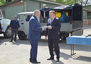 Фото-к-тексту-5Донская-ветслужба-получила-новое-оборудование-и-спецтранспорт_