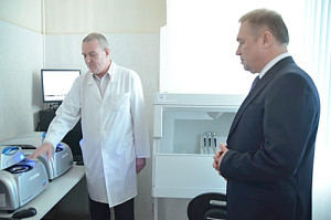 Фото-к-тексту-Донская-ветслужба-получила-новое-оборудование-и-спецтранспорт_