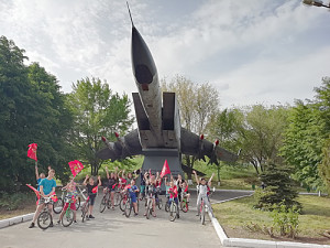 Участники велопробега, посвященного Дню Победы.