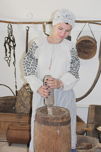 Ступа напольная цельная. Верхний Дон. Конец XIX – начало XX вв. Для толчения стеблей конопли и льна.