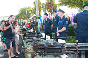 Выставка боевого стрелкового оружия.