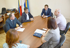 М.А. Горохов – второй слева.