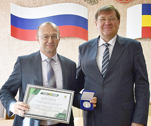 А.В. Кузнецов и В.И. Борзенко.