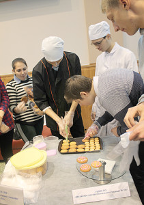 Аксайские школьники узнали, что такое стартап, спрос, краудфандинг, и наглядно познакомились с разными сферами предпринимательства.