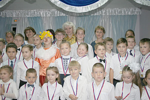 Выступавшим первоклассникам было присвоено звание юного музыканта.