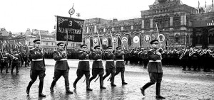 Сводный полк Третьего Белорусского фронта во главе с маршалом Советского Союза А.М. Василевским на Параде Победы на Красной площади в Москве 24 июня 1945 года.